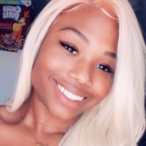 Meet your Posher, Tiara